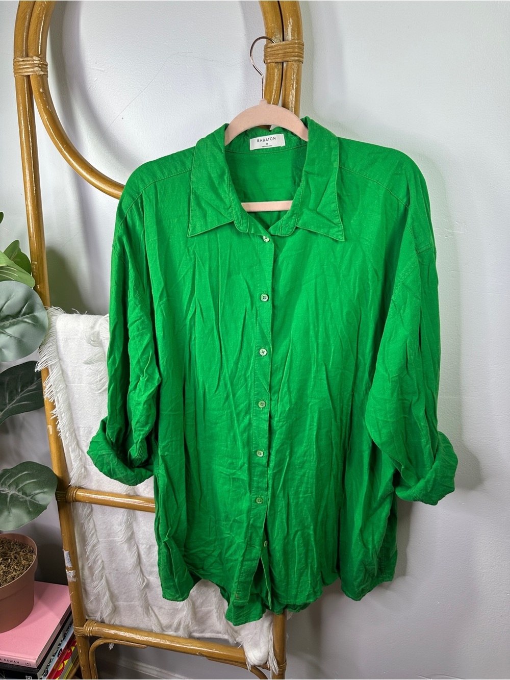 Aritzia Babaton Green Blouse sz M